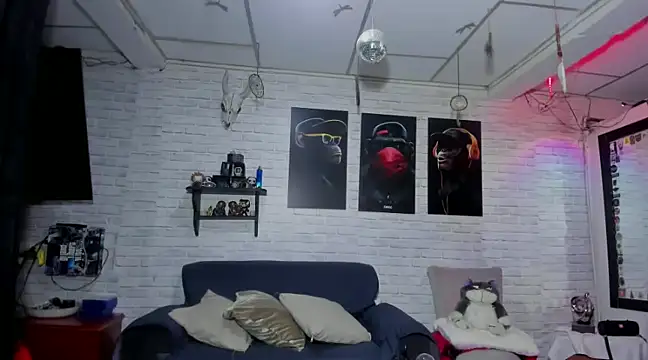 Kimmymadison- online show from January 2, 2025, 11:49 pm