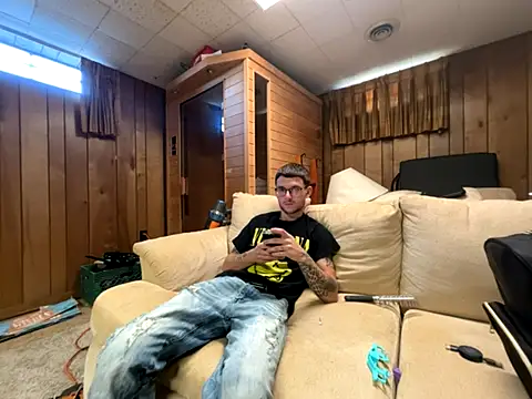 hungkubenski online show from October 21, 2025, 8:20 pm