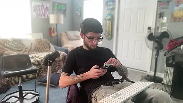 hungkubenski online show from December 15, 2025, 7:18 pm