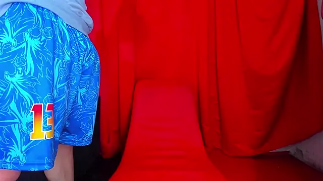 Snapshot of Extreme_Team8 chatting on January 12, 2025, 4:21 am Extreme Team8 online show from January 12, 2025, 4:21 am