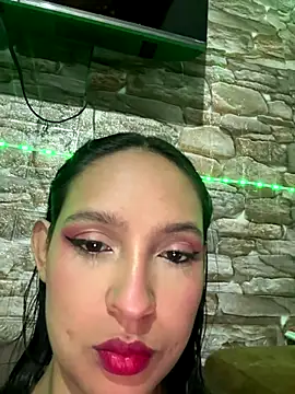 Snapshot of twohornys chatting on December 18, 2025, 11:11 pm twohornys online show from December 18, 2025, 11:11 pm