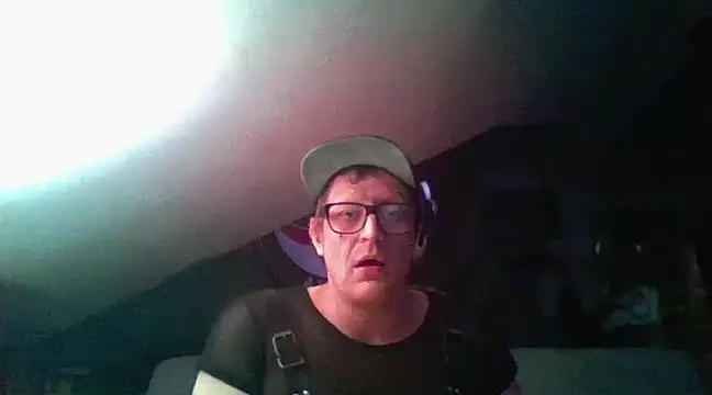 Bigthroaterboy online show from December 6, 2024, 4:14 am