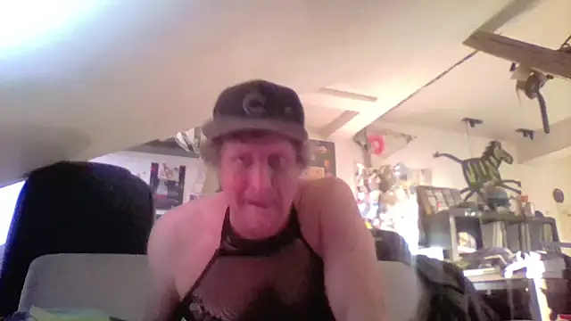 Bigthroaterboy online show from May 15, 2026, 5:42 pm