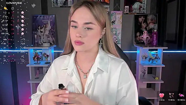 Ellen Soft online show from November 12, 2025, 4:18 pm