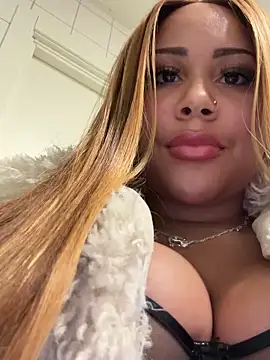 HaileyDiana online show from March 13, 2025, 8:00 pm