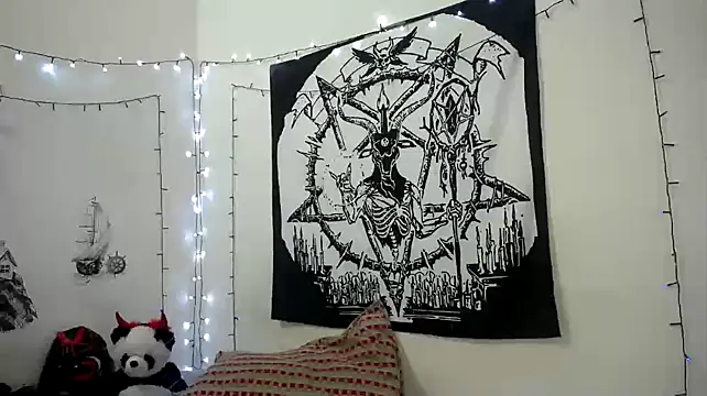 lili peach online show from January 11, 2025, 10:40 pm