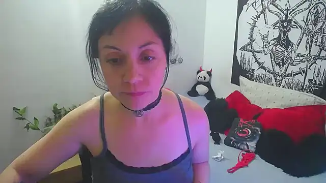 lili peach online show from March 12, 2025, 11:44 pm