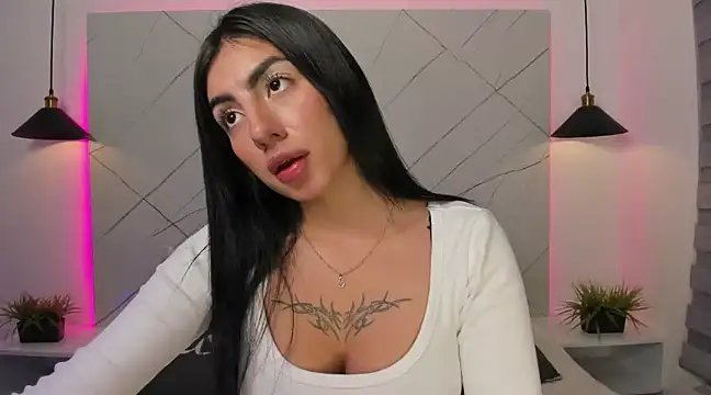 ANTONELLA  ROUSE  online show from February 3, 2025, 4:25 am