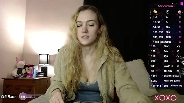 Snapshot of EllieeRose chatting on January 17, 2025, 11:29 pm EllieeRose online show from January 17, 2025, 11:29 pm
