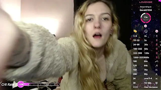 Snapshot of EllieeRose chatting on January 22, 2025, 2:15 am EllieeRose online show from January 22, 2025, 2:15 am