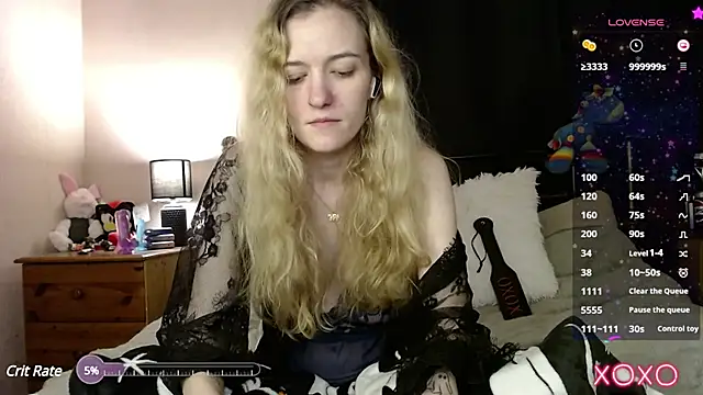Snapshot of EllieeRose chatting on February 9, 2025, 8:34 pm EllieeRose online show from February 9, 2025, 8:34 pm