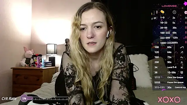 Snapshot of EllieeRose chatting on February 11, 2025, 8:10 pm EllieeRose online show from February 11, 2025, 8:10 pm