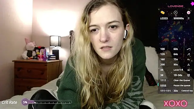 Snapshot of EllieeRose chatting on March 21, 2025, 3:55 am EllieeRose online show from March 21, 2025, 3:55 am