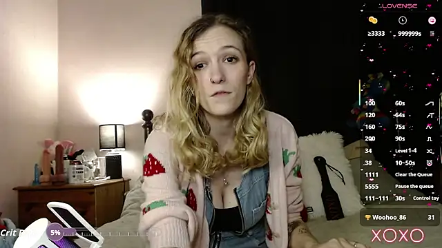 Snapshot of EllieeRose chatting on September 21, 2025, 10:55 pm EllieeRose online show from September 21, 2025, 10:55 pm