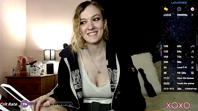 Snapshot of EllieeRose chatting on October 10, 2025, 8:19 pm EllieeRose online show from October 10, 2025, 8:19 pm