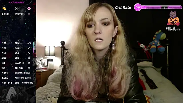 Snapshot of EllieeRose chatting on June 11, 2026, 5:05 am EllieeRose online show from June 11, 2026, 5:05 am