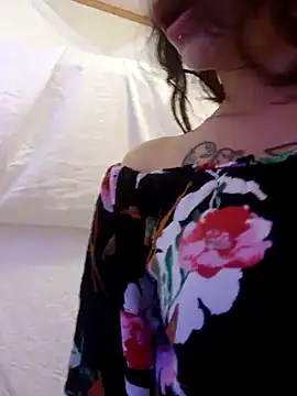 Snapshot of vvictoria_xxx chatting on March 9, 2025, 5:00 am vvictoria xxx online show from March 9, 2025, 5:00 am