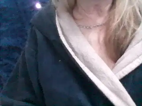 CarlyTreat online show from January 14, 2025, 5:01 pm