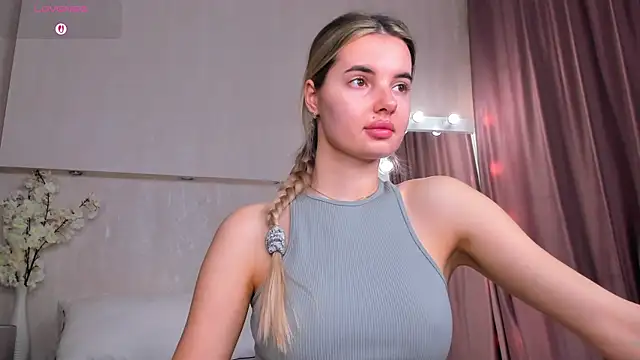 Erika Carpenter online show from April 8, 2026, 12:10 am