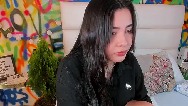 Liana Bernocchi online show from November 19, 2025, 8:20 pm