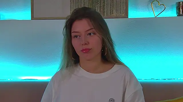 LiliaBianka online show from March 18, 2025, 3:53 pm