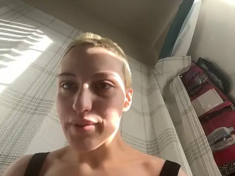 Snapshot of Starving4Cock chatting on November 15, 2025, 9:21 pm Starving4Cock online show from November 15, 2025, 9:21 pm