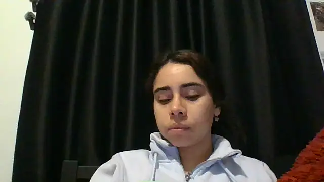 catrinasexy19 online show from March 18, 2025, 7:10 pm