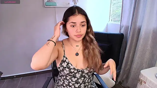 JoselinFlower  online show from September 11, 2025, 10:32 pm