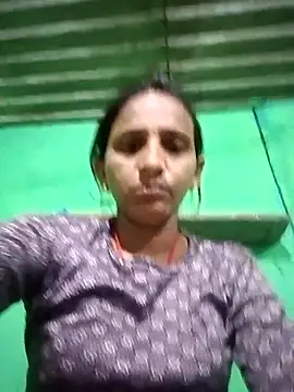 Baby  Shreya online show from November 17, 2025, 9:42 pm