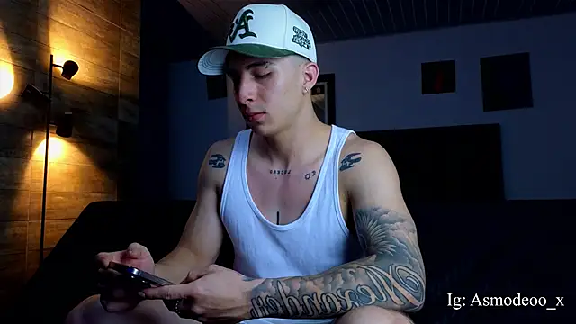 AsmodeoCox online show from February 5, 2026, 11:53 pm