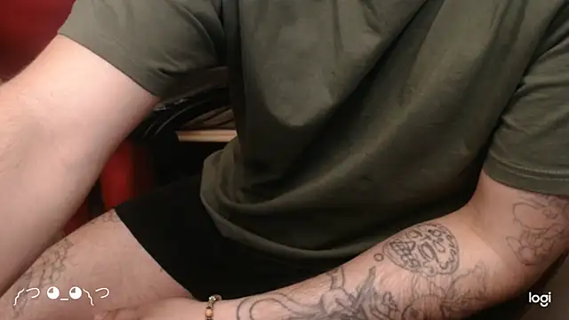 Snapshot of Hellojeremy chatting on February 15, 2026, 1:13 am Hellojeremy online show from February 15, 2026, 1:13 am