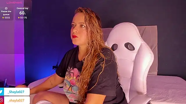 Shayla27 online show from February 11, 2026, 1:05 pm