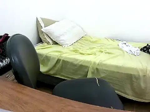 Morenatranss online show from February 13, 2025, 7:10 pm