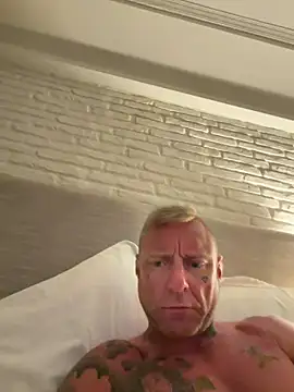 bigstuff6666 online show from May 3, 2026, 3:01 am