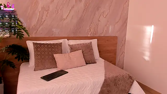 Snapshot of emily_hunter12 chatting on December 3, 2025, 12:14 pm emily hunter12 online show from December 3, 2025, 12:14 pm