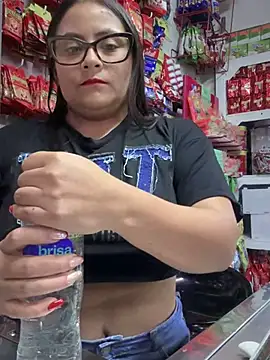 Snapshot of Sol_biglips chatting on December 5, 2024, 10:23 pm Sol biglips online show from December 5, 2024, 10:23 pm