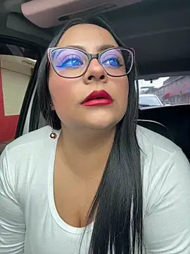 Snapshot of Sol_biglips chatting on July 1, 2026, 1:24 pm Sol biglips online show from July 1, 2026, 1:24 pm