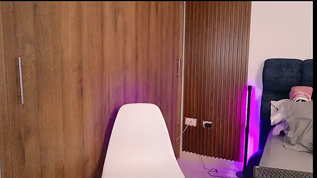 SophiaKarson online show from September 13, 2025, 7:13 pm