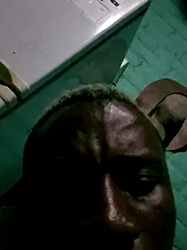 HandsomeBuoyy21 online show from February 13, 2026, 2:18 am