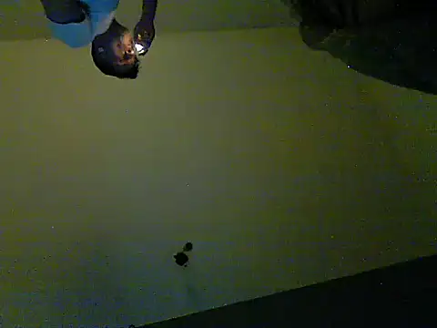 Snapshot of oopsxx chatting on February 6, 2025, 11:37 pm oopsxx online show from February 6, 2025, 11:37 pm