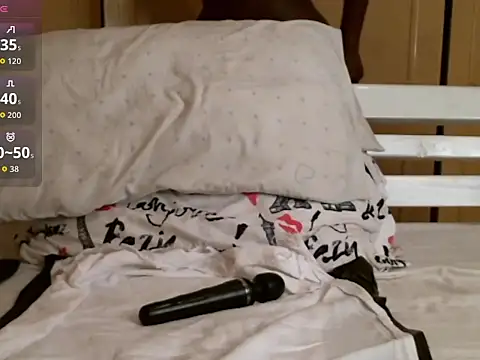 black sexy queen online show from December 19, 2025, 9:55 pm