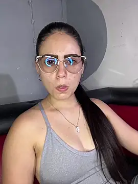 Azuna25 online show from February 11, 2026, 7:19 pm