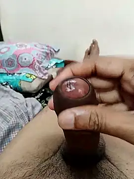 AUNTY1984 online show from September 11, 2025, 6:02 am