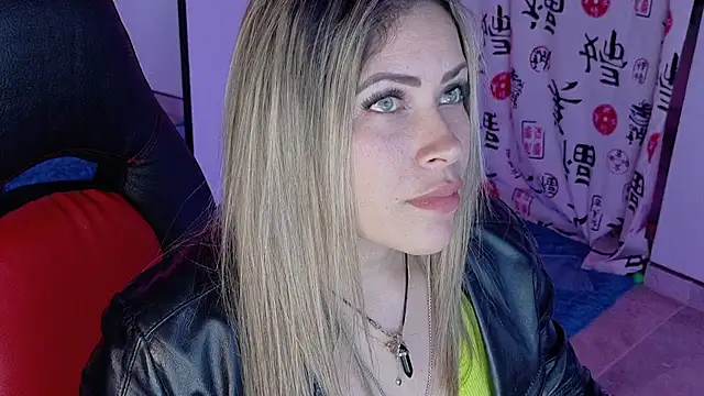 Snapshot of Natalia_Montoya chatting on October 22, 2025, 12:22 am Natalia Montoya online show from October 22, 2025, 12:22 am
