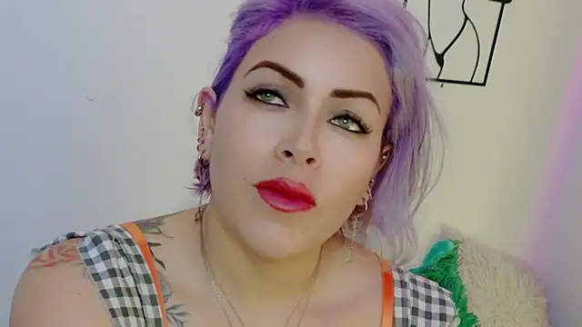 Snapshot of Natalia_Montoya chatting on January 17, 2026, 12:59 am Natalia Montoya online show from January 17, 2026, 12:59 am