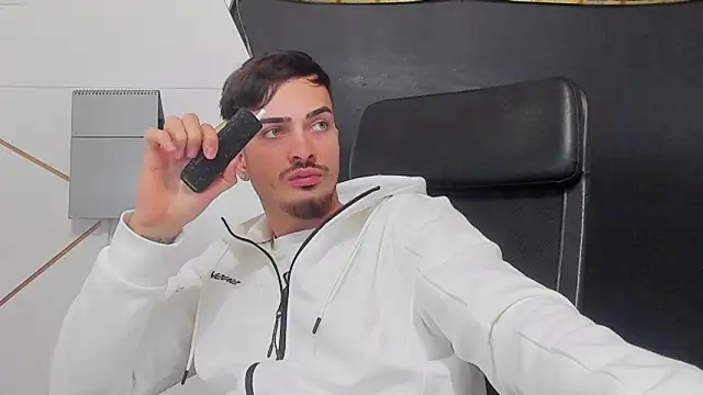 BrandonTate online show from April 1, 2026, 8:04 am