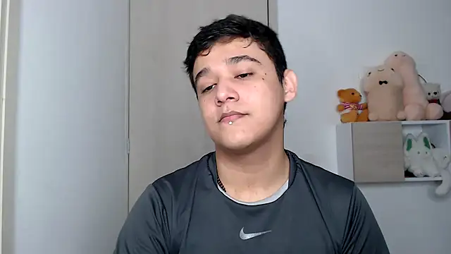 kaiine190 online show from October 16, 2025, 8:43 pm