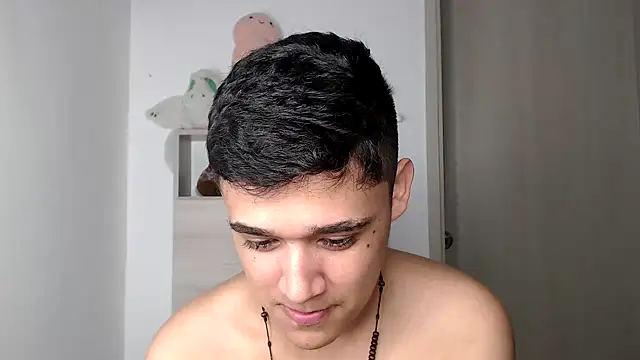 kaiine190 online show from November 10, 2025, 8:24 am