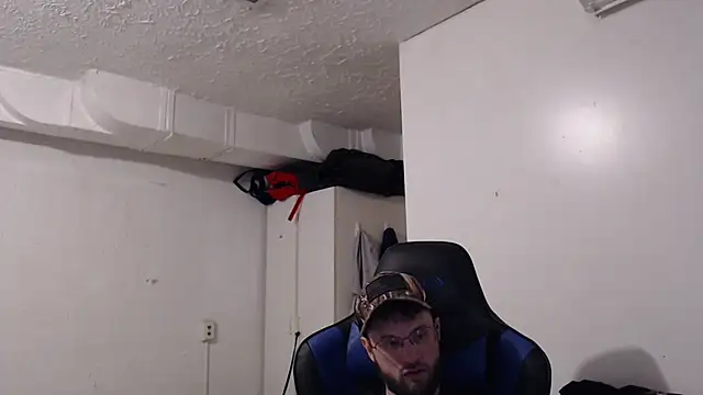 Talenjames4 online show from November 4, 2025, 10:42 pm