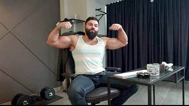Snapshot of mattmasterss chatting on December 22, 2024, 7:54 am mattmasterss online show from December 22, 2024, 7:54 am